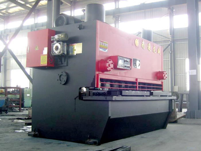 鹿泉6米网架剪板机